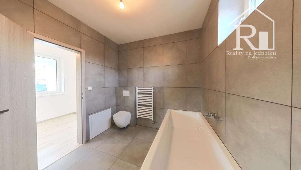 Novostavba - Moderný 3 izbový byt