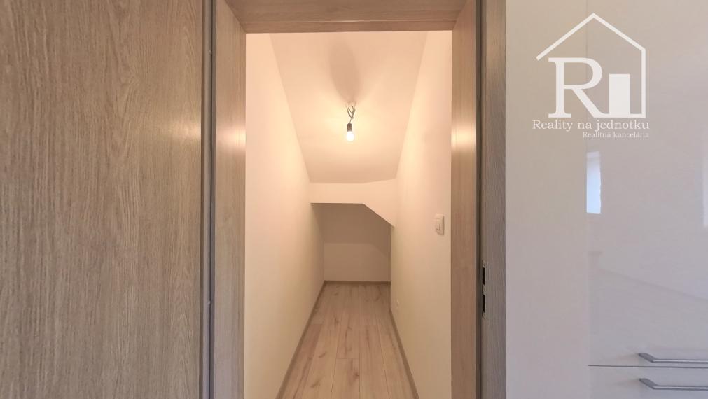 Novostavba - Moderný 3 izbový byt