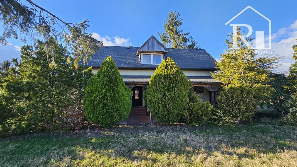 Rekreačná nehnuteľnosť na slnečnom pozemku 1538m2