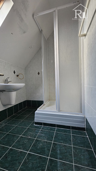 Rekreačná nehnuteľnosť na slnečnom pozemku 1538m2