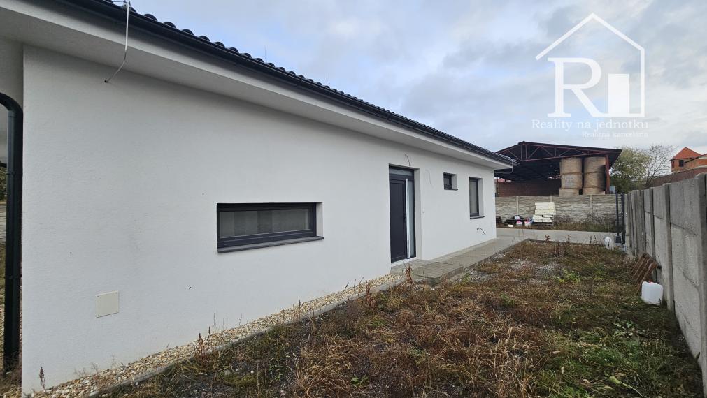 Rodinný dom 4 izbový - novostavba  v Chorvátskom Grobe blízko kaštiela AGÁTKA