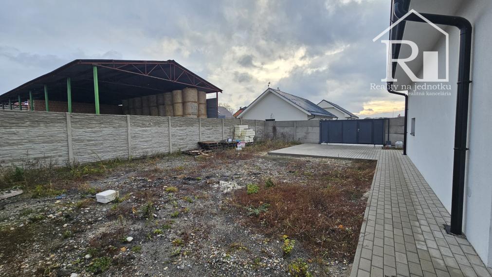 Rodinný dom 4 izbový - novostavba  v Chorvátskom Grobe blízko kaštiela AGÁTKA