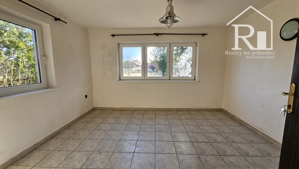 Exkluzívna ponuka: Vidiecky dom na rozľahlom pozemku v obci Oľdza