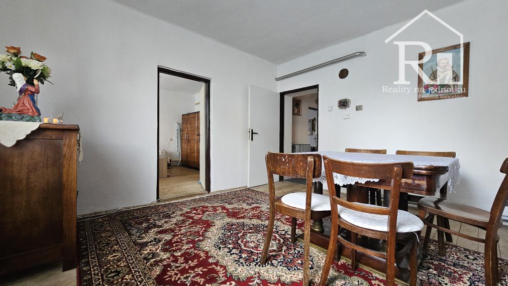 Predaj domu s pozemkom 1739 m² – Trenčín – Biskupice