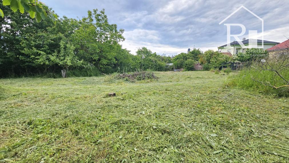 Predaj domu s pozemkom 1739 m² – Trenčín – Biskupice