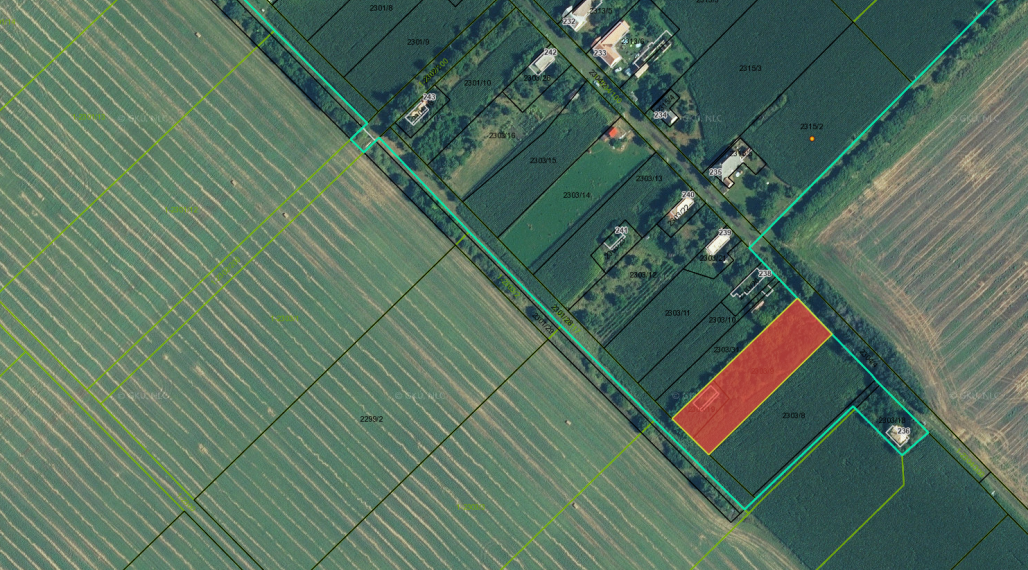 Slnečný pozemok na výstavbu rodinného domu.