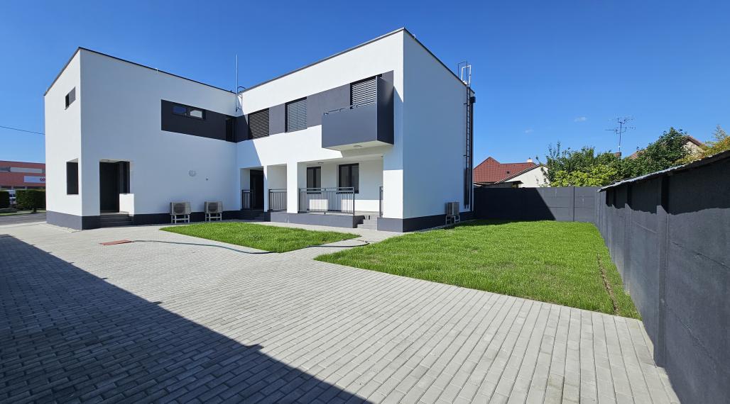 Luxusné bývanie v byte s vlastnosťami rodinného domu